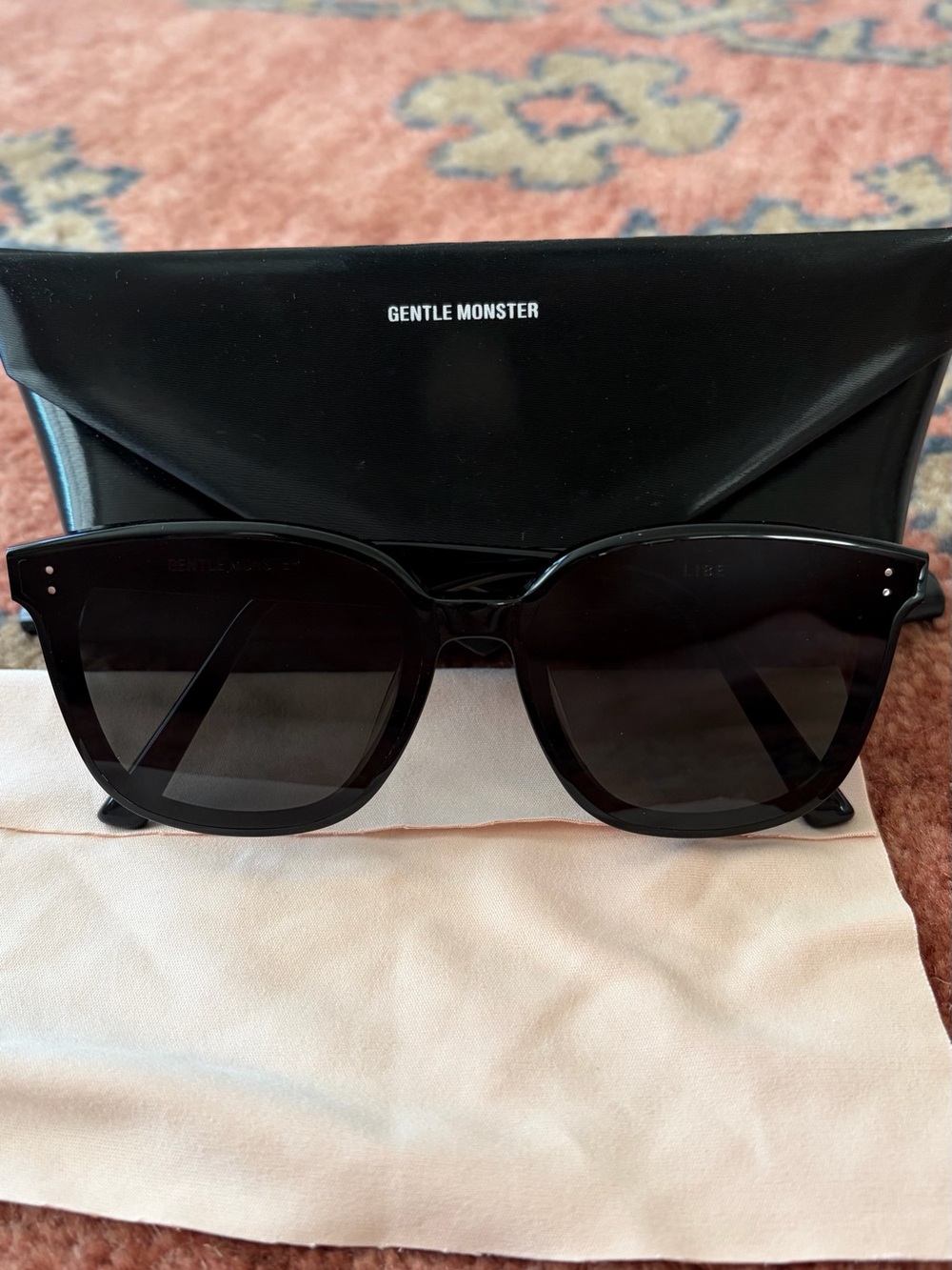 GENTLE MONSTER Black Oversized Cat-Eye Sunglasses
